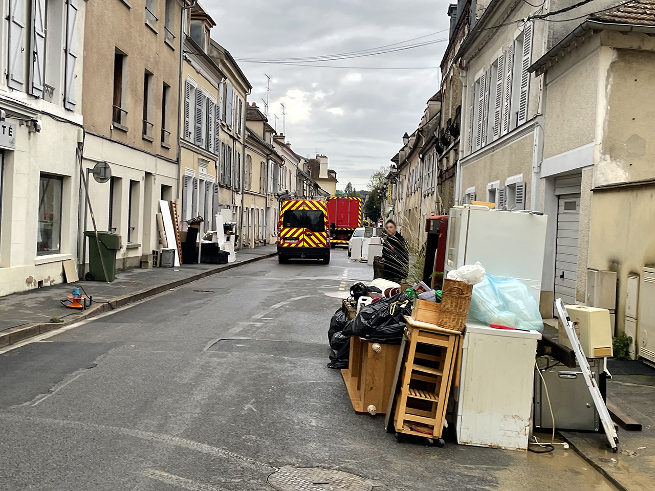 D&eacute;g&acirc;ts des sinistr&eacute;s dans les rues