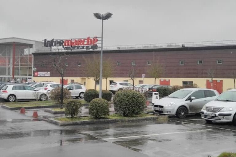 V&ecirc;tements &agrave; donner : rendez-vous &agrave; Intermarch&eacute; Cr&eacute;cy-la-Chapelle