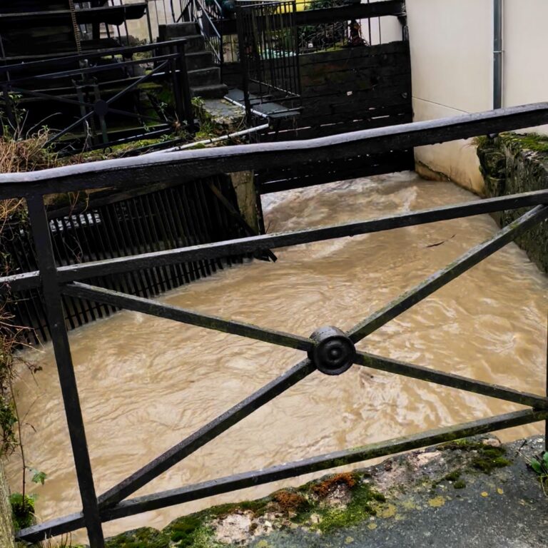 Cr&eacute;cy-la-Chapelle : situation &agrave; la Rue de Penthi&egrave;vre