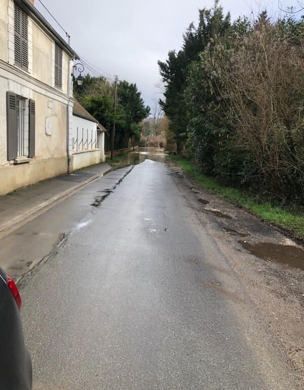 Le Grand Morin d&eacute;borde &agrave; Mouroux : situation critique