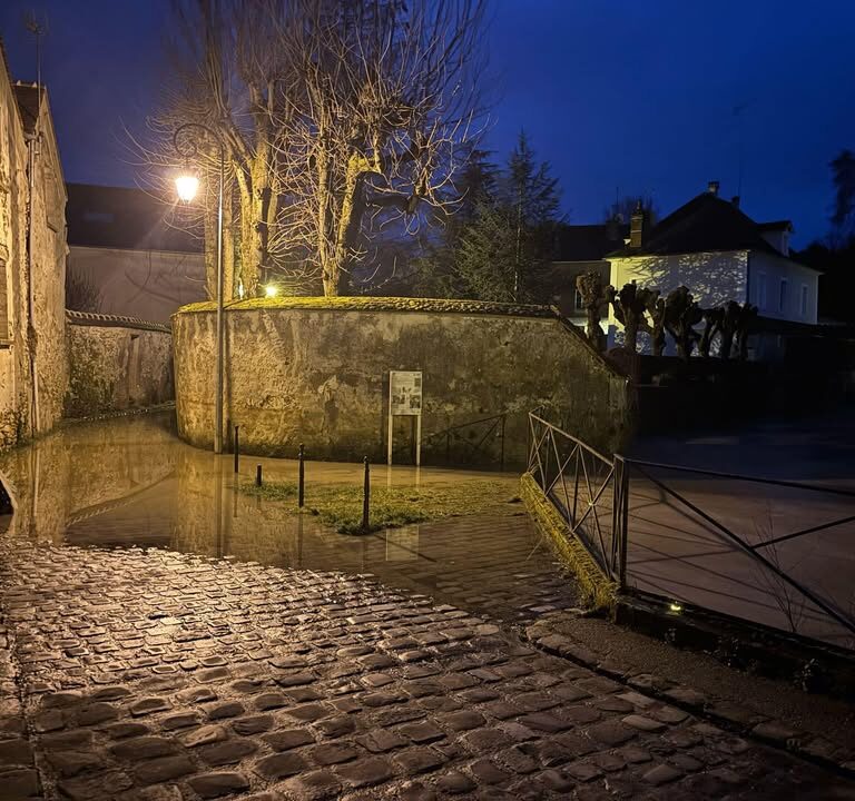 Cr&eacute;cy-la-Chapelle : fermeture des routes de Serbonne et de la Halle
