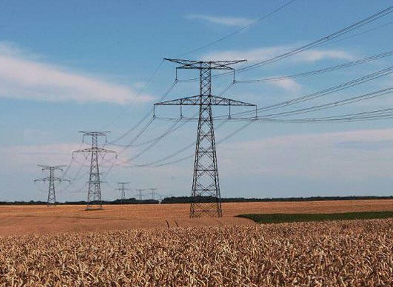 Survol en h&eacute;licopt&egrave;re des lignes haute-tension du 25 au 29 ao&ucirc;t