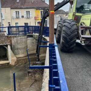 La Ferté-Gaucher : enlèvement des embâcles au vannage Janvier