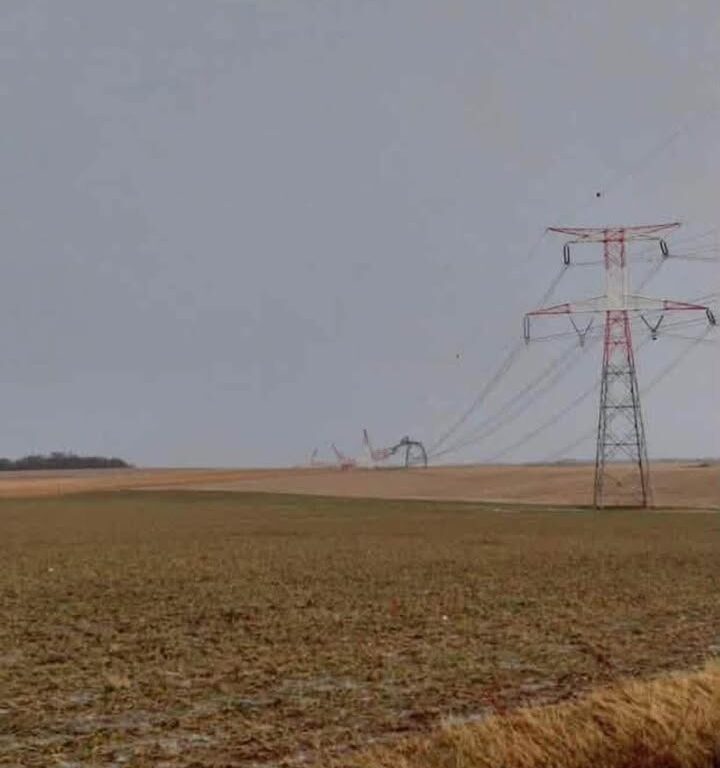 Choisy-en-Brie&nbsp;: pyl&ocirc;nes &eacute;lectriques endommag&eacute;s